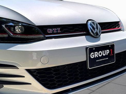 Used 2021 Volkswagen GTI SE FWD image 31