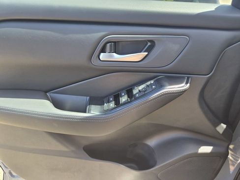 New 2026 Nissan Rogue SV FWD image 12