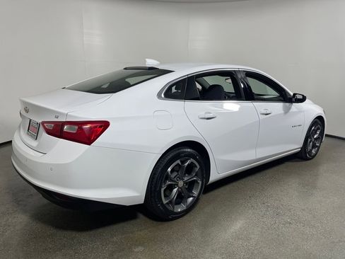 Used 2024 Chevrolet Malibu LT image 3