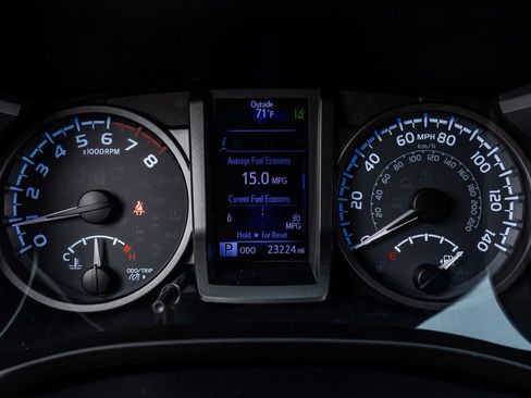 Used 2019 Toyota Tacoma TRD Off-Road w/ Technology Package image 19