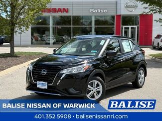 New 2025 Nissan Kicks Play S image 1