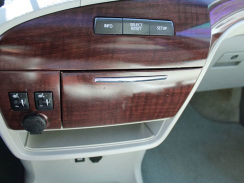 Used 2012 Toyota Sienna XLE image 20