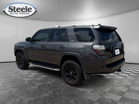 Used 2016 Toyota 4Runner SR5 RWD image 3