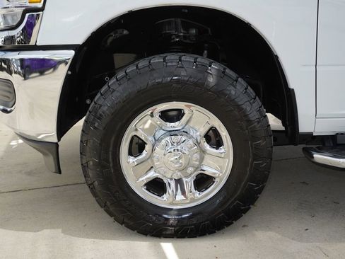 Used 2022 RAM 2500 Big Horn AWD/4WD image 12