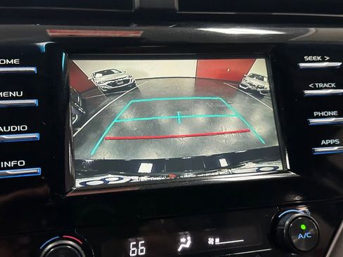 Used 2018 Toyota Camry SE FWD image 22