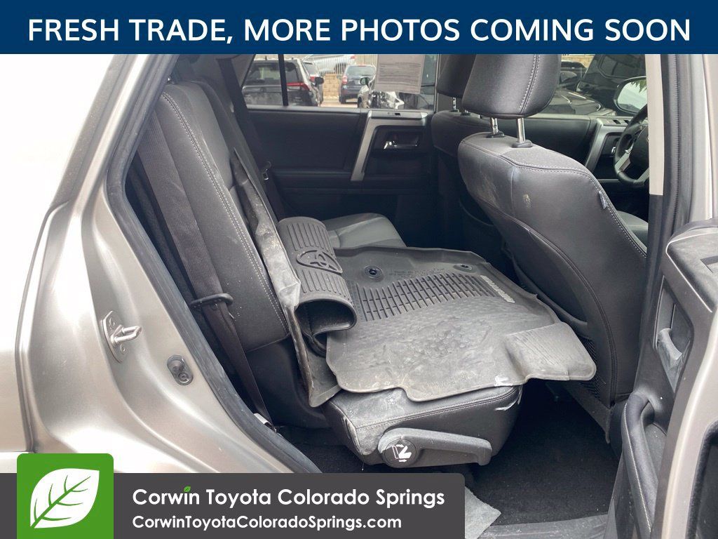 Used 2021 Toyota 4Runner SR5 Premium w/ Moonroof Package AWD/4WD image 11