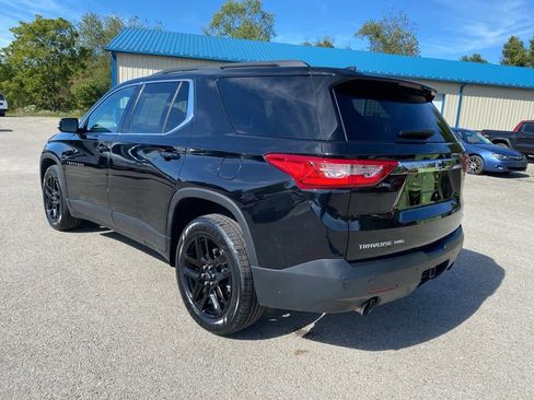 Certified 2020 Chevrolet Traverse LT w/ Driver Confidence II Package image 5