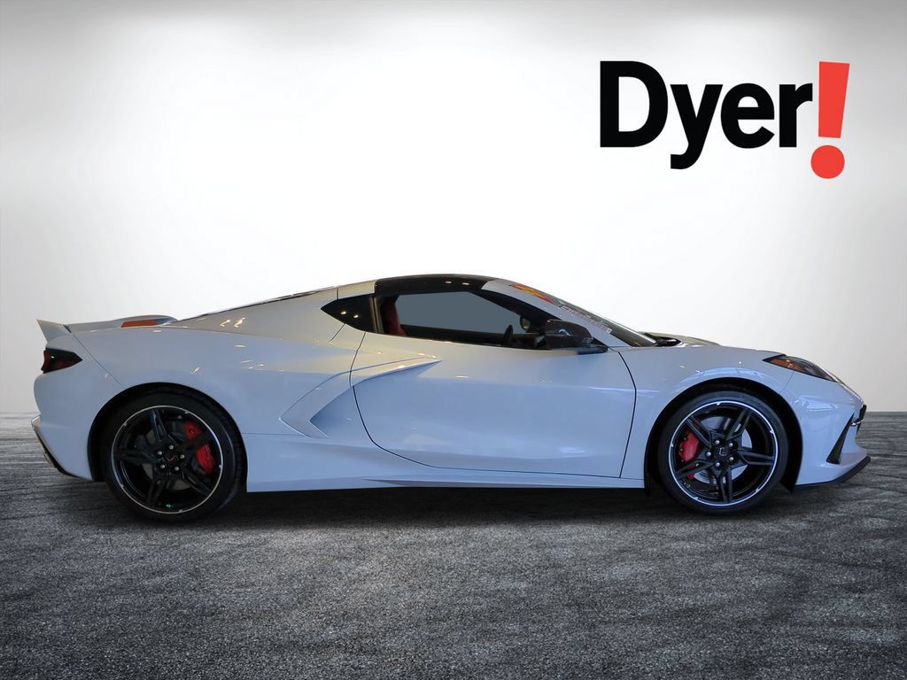 Used 2021 Chevrolet Corvette Stingray Premium Cpe w/ Z51 Performance Package RWD image 2