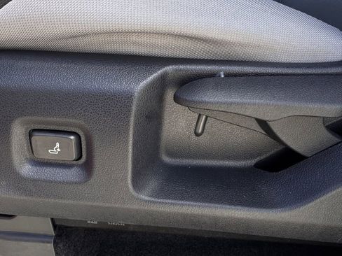 Used 2025 Toyota Tacoma TRD Off-Road image 26