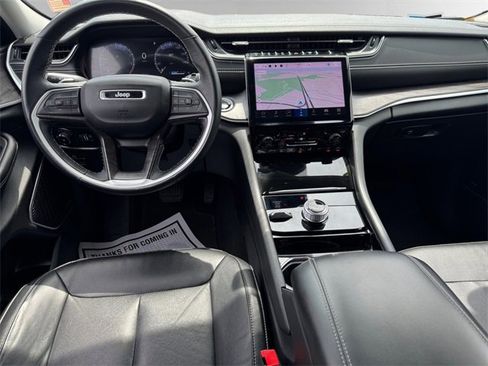 Certified 2022 Jeep Grand Cherokee L Limited image 11