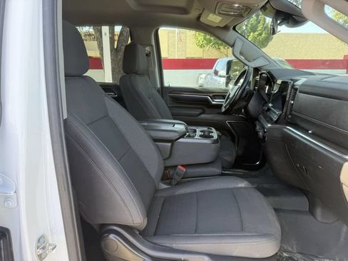 Used 2024 Chevrolet Silverado 2500 LT AWD/4WD image 30