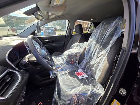 Used 2018 Chevrolet Equinox LT FWD image 11