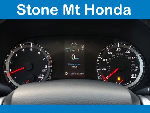 Used 2021 Toyota Highlander LE image 27