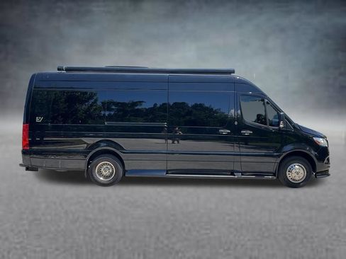 Used 2020 Mercedes-Benz Sprinter 3500 image 4