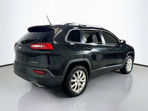 Used 2015 Jeep Cherokee Limited image 8