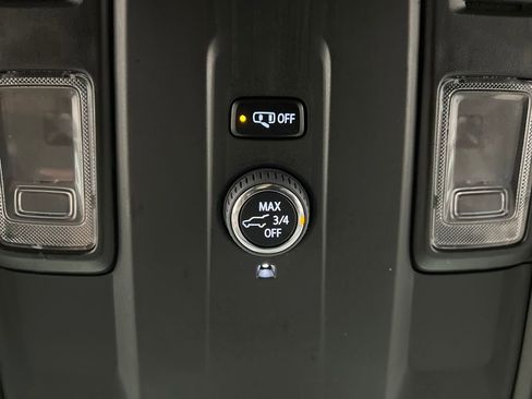 Used 2025 Chevrolet Tahoe LT image 65