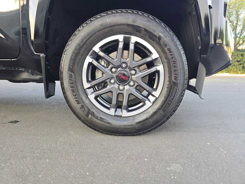 Used 2024 Toyota Tacoma TRD Sport image 8