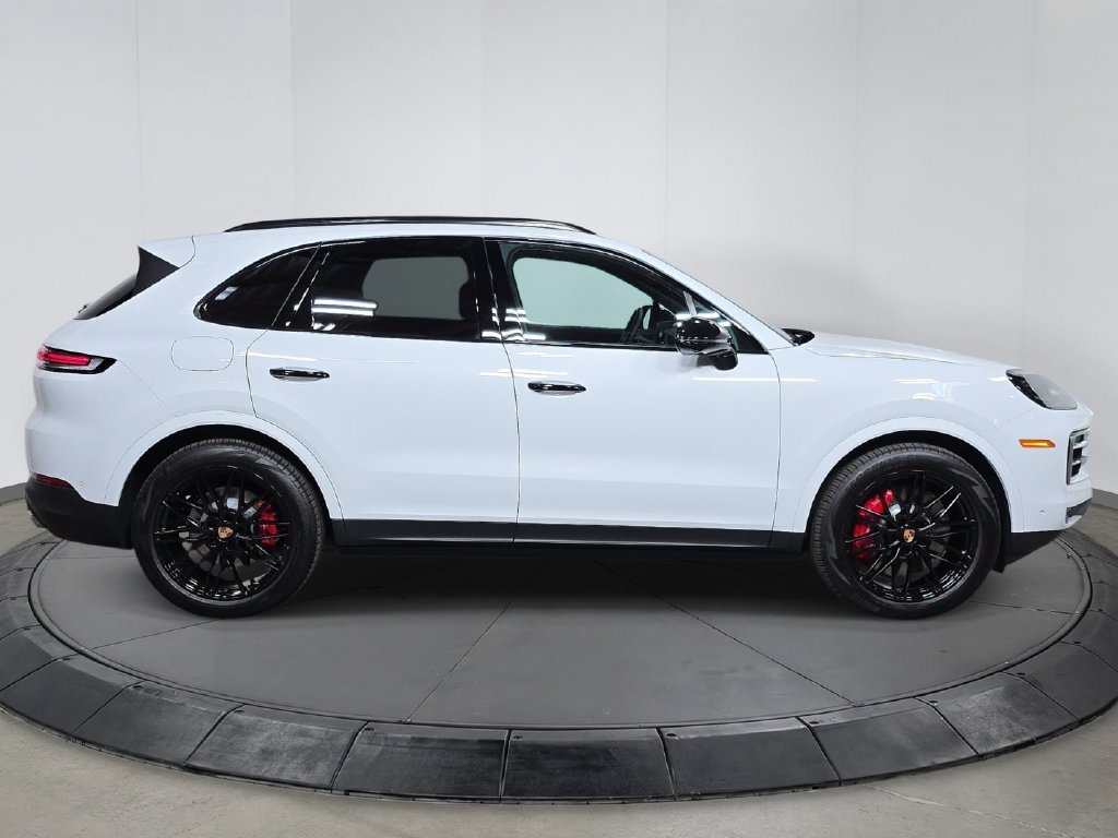 Certified 2026 Porsche Cayenne S AWD/4WD image 8