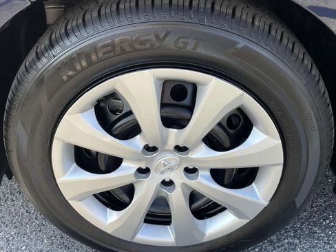 Used 2025 Toyota Corolla LE image 8