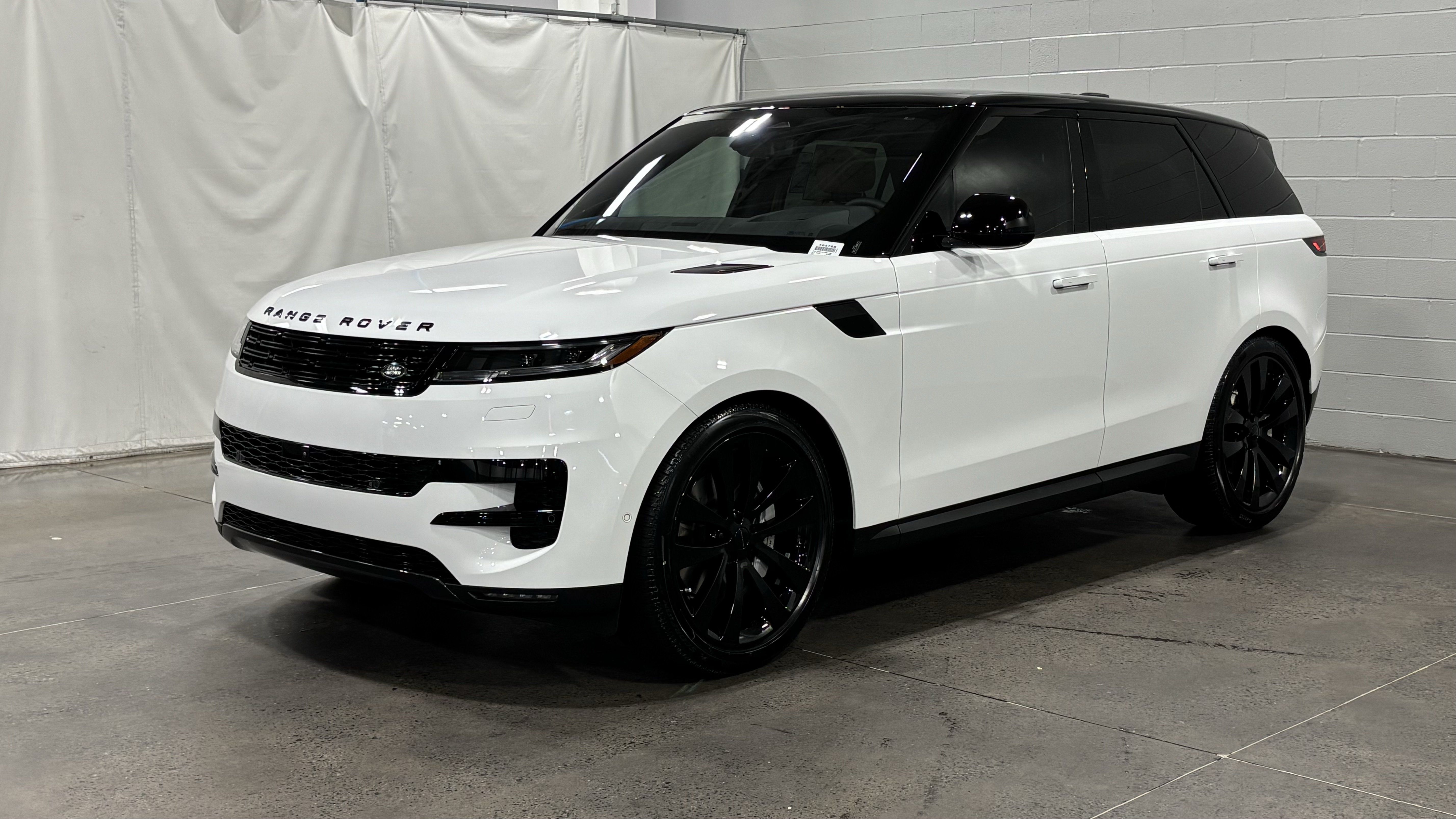 New 2026 Land Rover Range Rover Sport SE AWD/4WD image 1