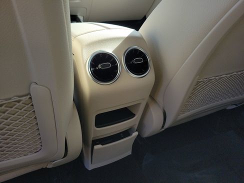 Certified 2025 Mercedes-Benz GLB 250 image 14