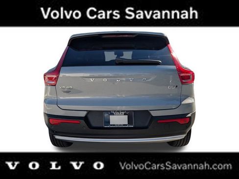 Certified 2025 Volvo XC40 B5 Core image 6