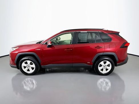Used 2019 Toyota RAV4 XLE AWD/4WD image 4
