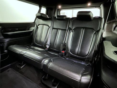 Used 2023 Jeep Wagoneer L 4WD w/ HD Trailer Tow Package image 20