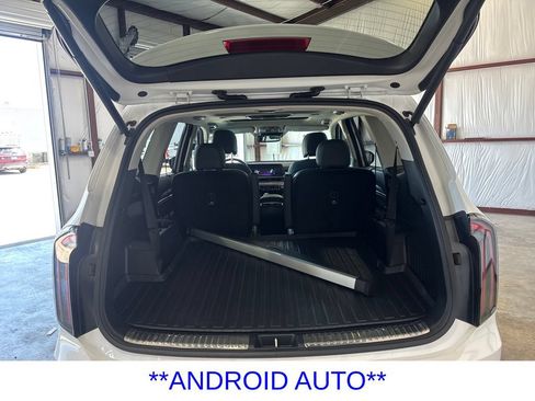 Used 2024 Kia Telluride SX w/ Towing Package FWD image 11