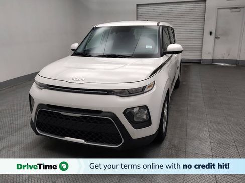 Used 2022 Kia Soul LX w/ Technology Package FWD image 1
