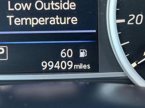 Used 2019 Nissan Sentra SV image 19