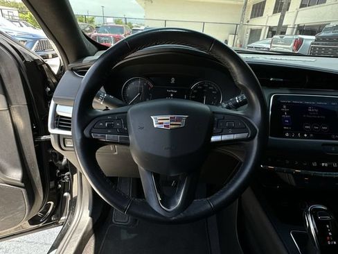 Certified 2023 Cadillac XT4 Premium Luxury FWD image 22