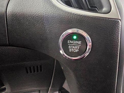 Used 2024 Ford Edge SEL AWD/4WD image 15