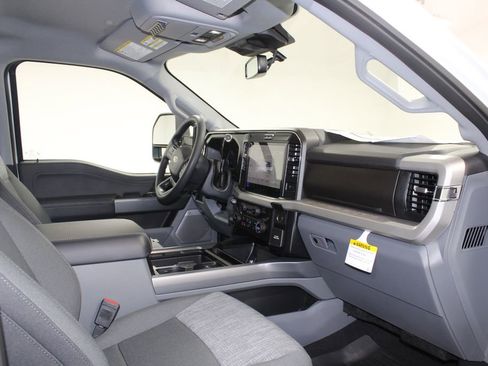 New 2026 Ford F250 XLT w/ XLT Premium Package image 30