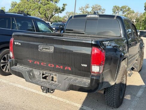 Certified 2017 Toyota Tacoma TRD Sport w/ Tow Package (A/T) AWD/4WD image 4