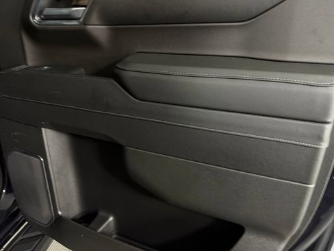 Used 2024 Chevrolet Silverado 1500 LT Trail Boss w/ Convenience Package II AWD/4WD image 31