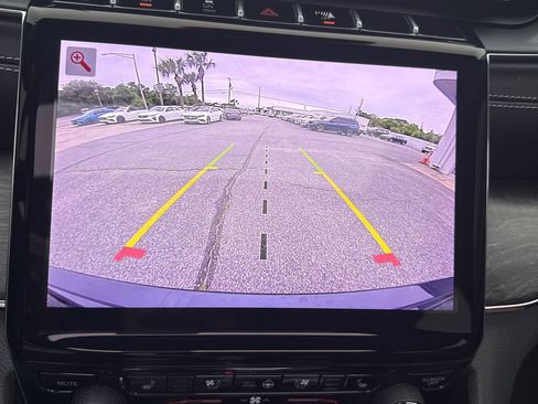 Used 2024 Jeep Grand Cherokee Overland image 16