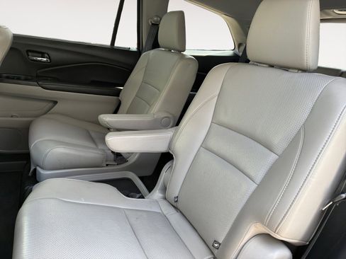 Used 2019 Honda Pilot Elite image 24