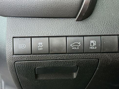 Used 2023 Toyota Camry SE FWD image 16