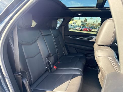 Used 2023 Cadillac XT5 Premium Luxury image 8