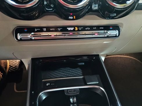 Certified 2021 Mercedes-Benz GLB 250 4MATIC image 13