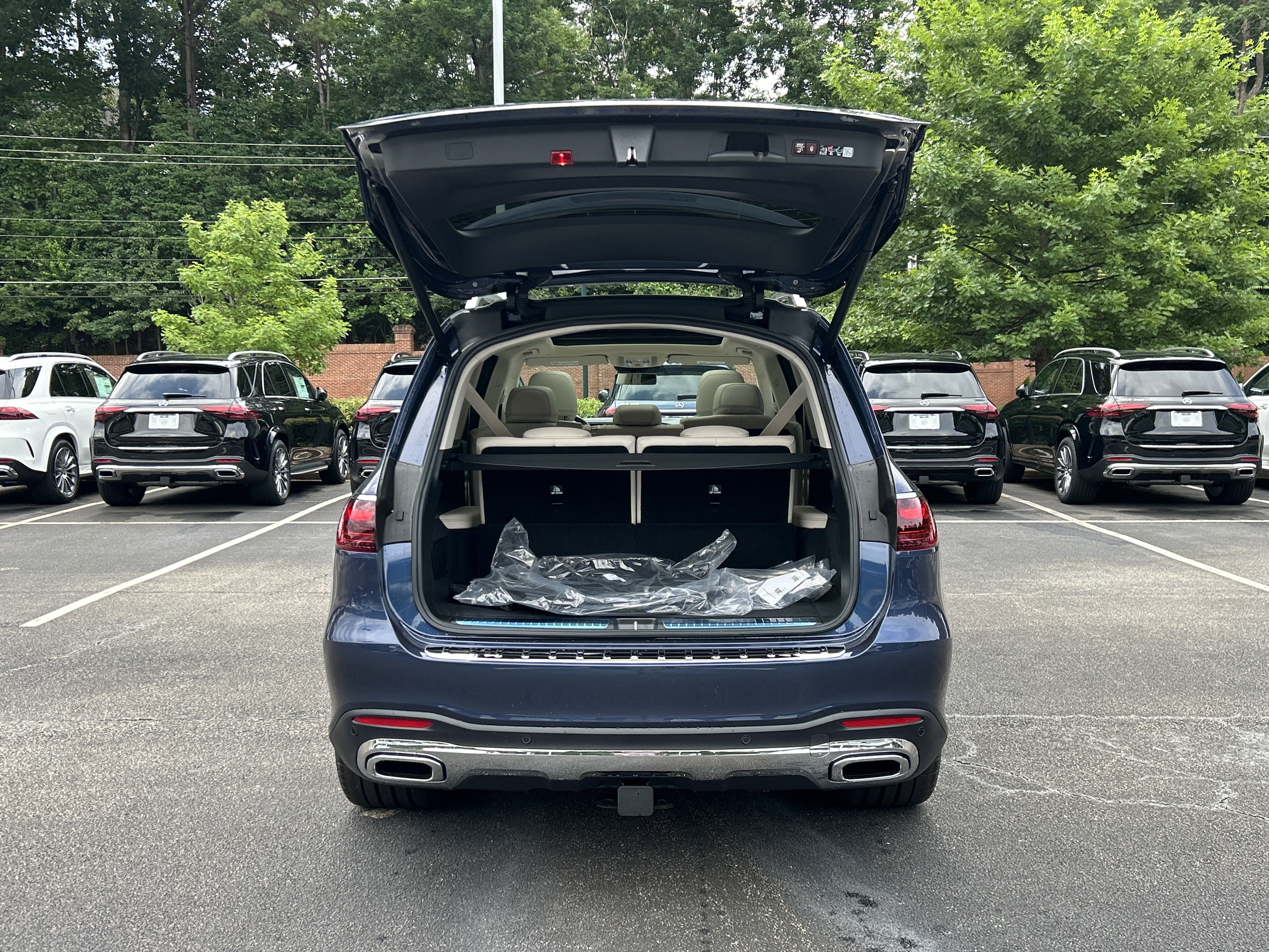 New 2026 Mercedes-Benz GLS 450 4MATIC image 8
