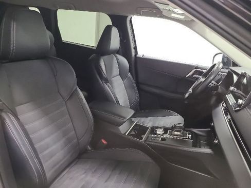 Used 2024 Mitsubishi Outlander SE FWD image 13