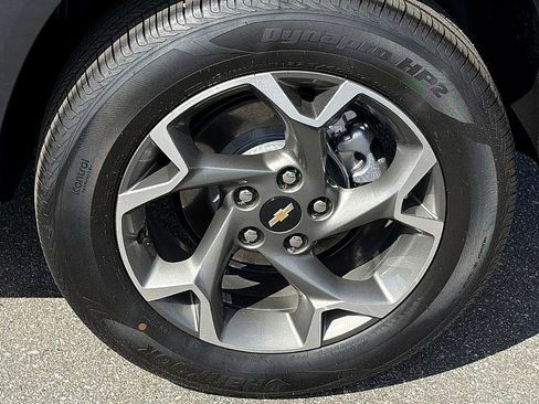 Used 2025 Chevrolet Trax LT image 5