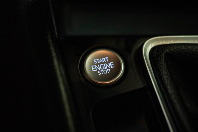 Used 2025 Volkswagen Jetta SE FWD image 19