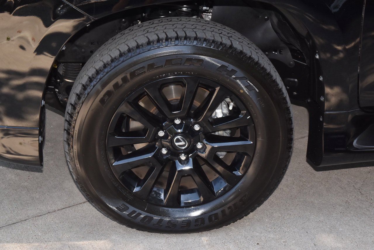 Used 2023 Lexus GX 460 w/ Black Line Special Edition AWD/4WD image 39