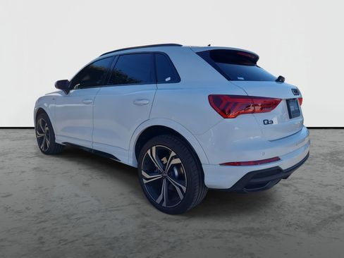 Used 2024 Audi Q3 2.0T Premium Plus image 3