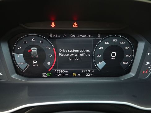 Used 2024 Audi Q3 2.0T Premium image 16