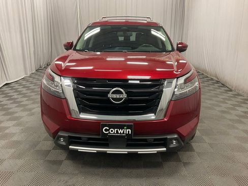 Used 2022 Nissan Pathfinder SL w/ SL Premium Package image 6