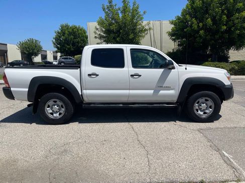 Used 2013 Toyota Tacoma PreRunner w/ Convenience Pkg RWD image 7